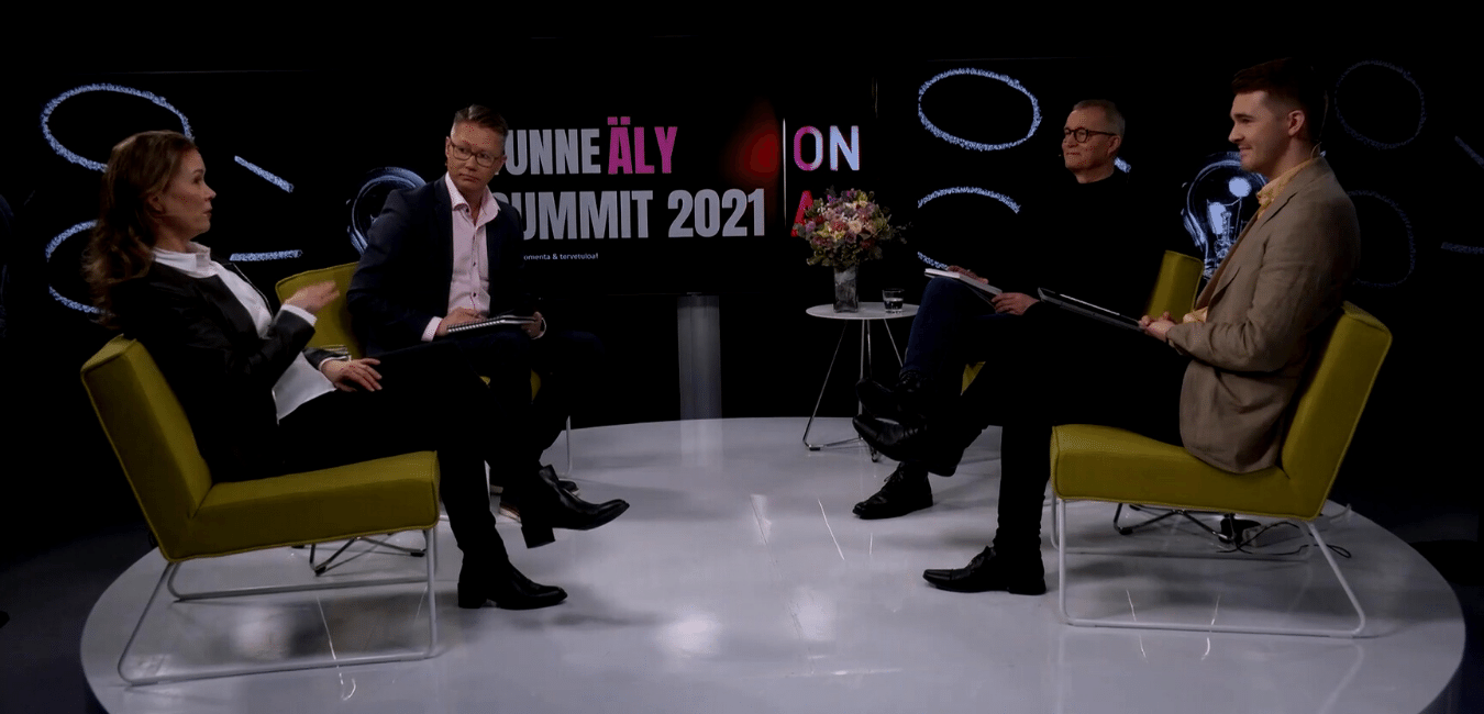 Tunneäly Summit historia
